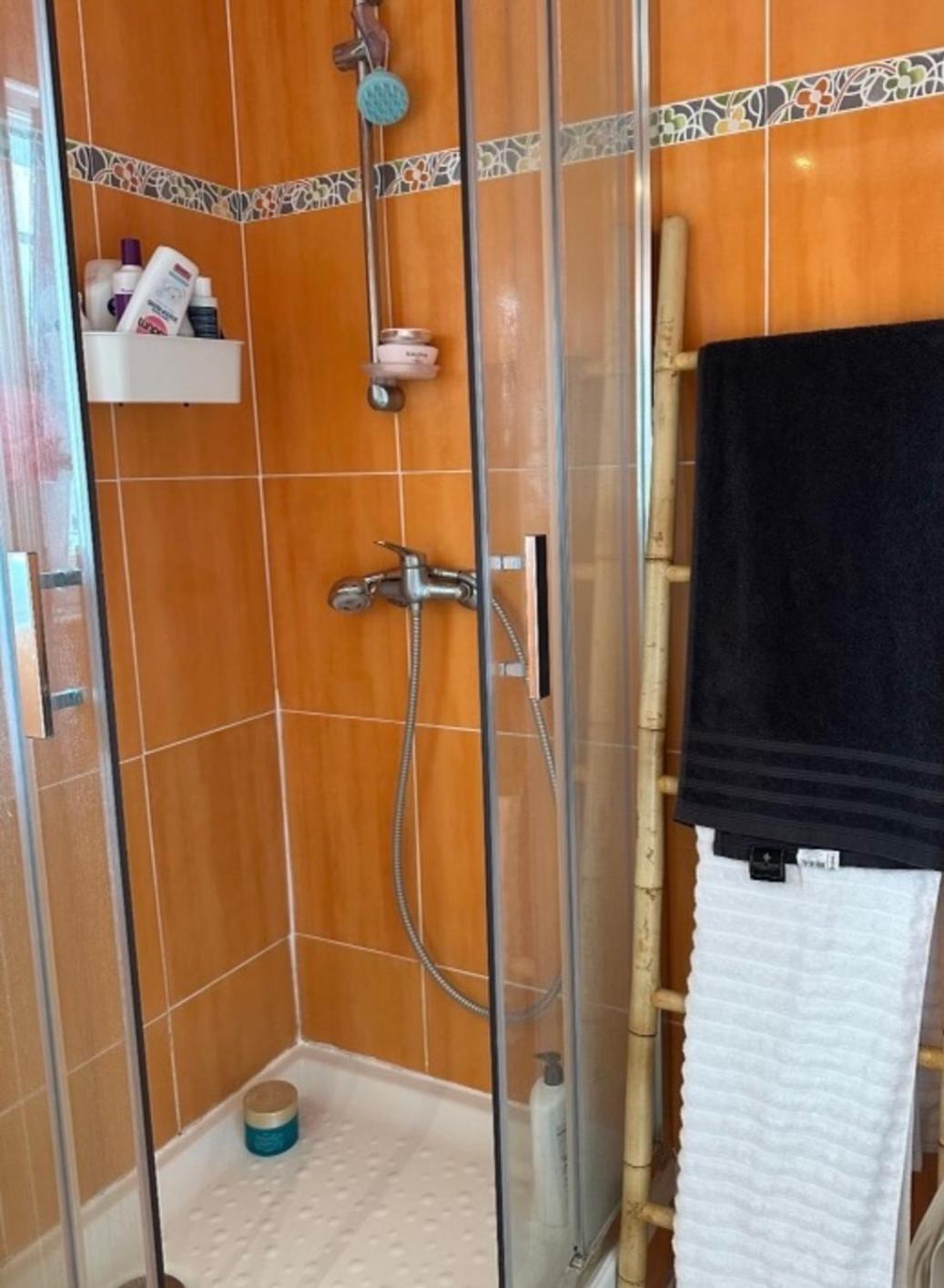 קרקראן Charmant Bas De Villa Avec Terrasse A Proximite De La Plage Et Du Port מראה חיצוני תמונה